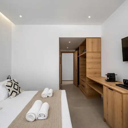 Neya Elements Lardos
